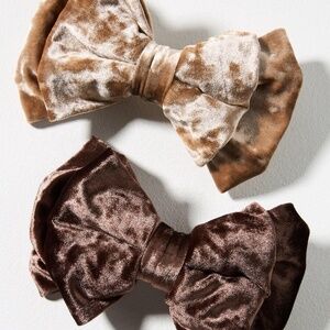 NWT Anthropologie Set of 2  Velvet Hair Clip Set